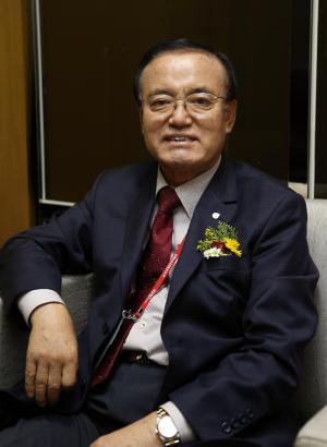 ‘신의(信義)의 기업가’로 통하는 글로벌 경제인 권병하